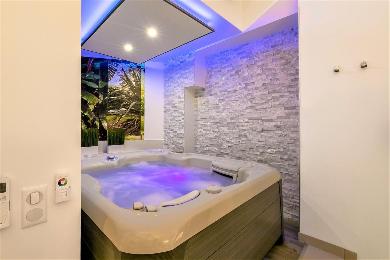 Relax Spa, Avec Jacuzzi A Діжон Екстер'єр фото
